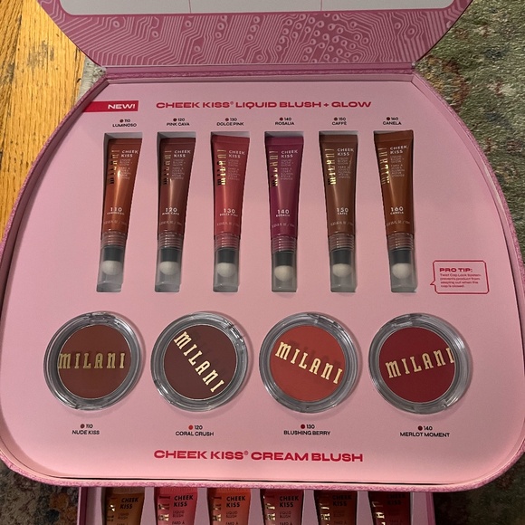 Milani Cheek Kiss Liquid Blush and Glow Kit - Picture 2 of 5